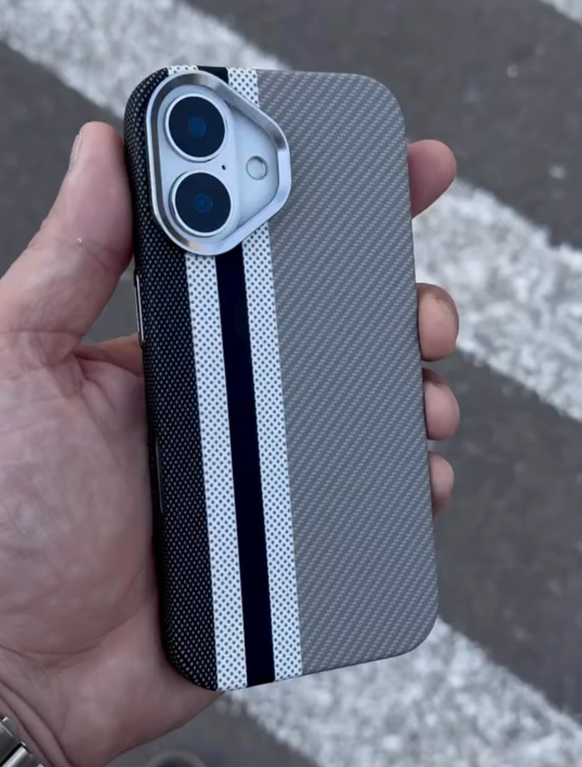 Fusion Wave Carbon Case